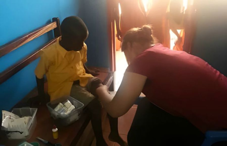 Verpleegkundige EHBO op de kidz Active school