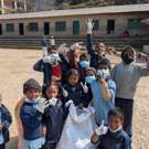 Onderwijs project Nepal Ruma kinderen opruimen 