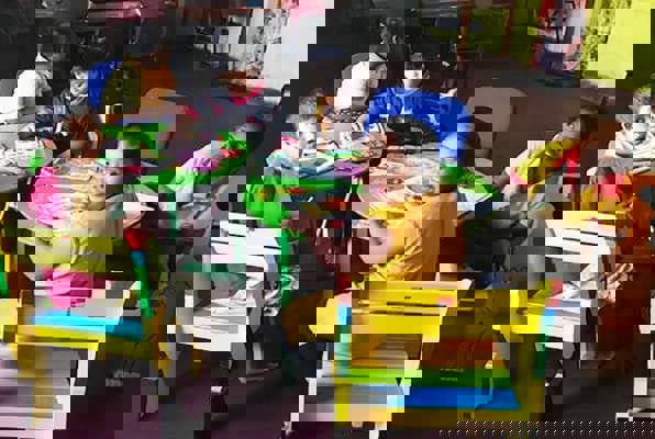 Dagbesteding voor kinderen met een geestelijke beperking de kinderen 