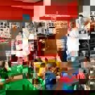 Vista socialwork project om mensen een tweede kans te geven in de klas bij de kleintjes 