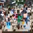 Combinatie project Sumatra met het gezin door het dorp 